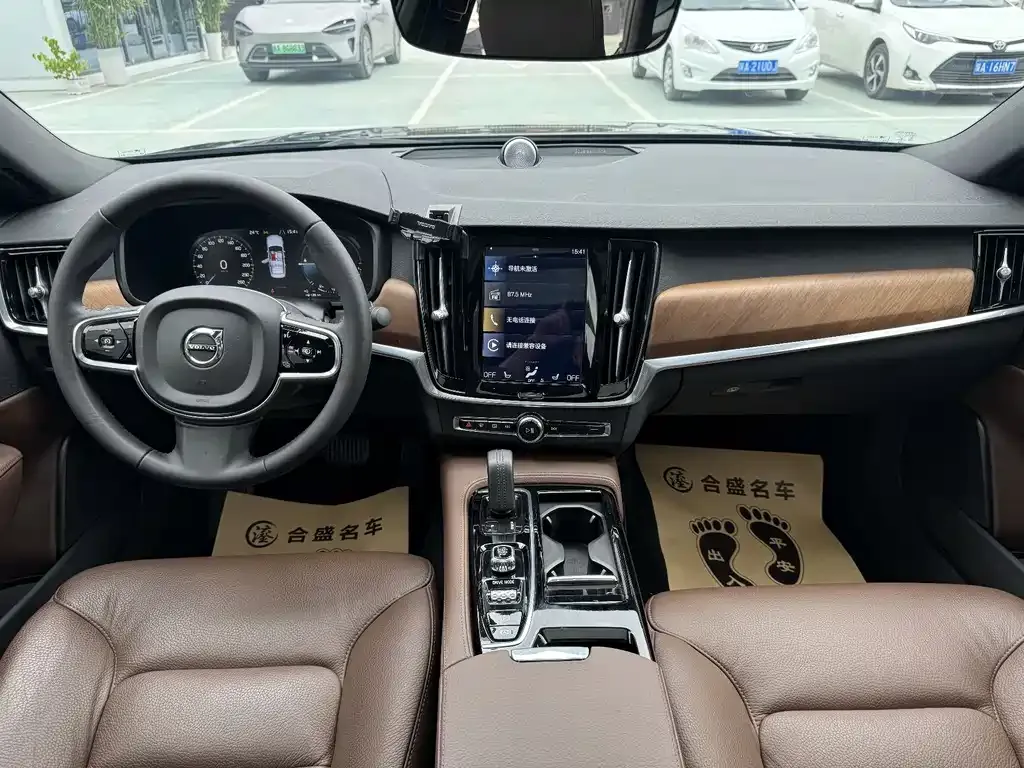 Volvo S90 PHEV 2021 из CN, фото 8