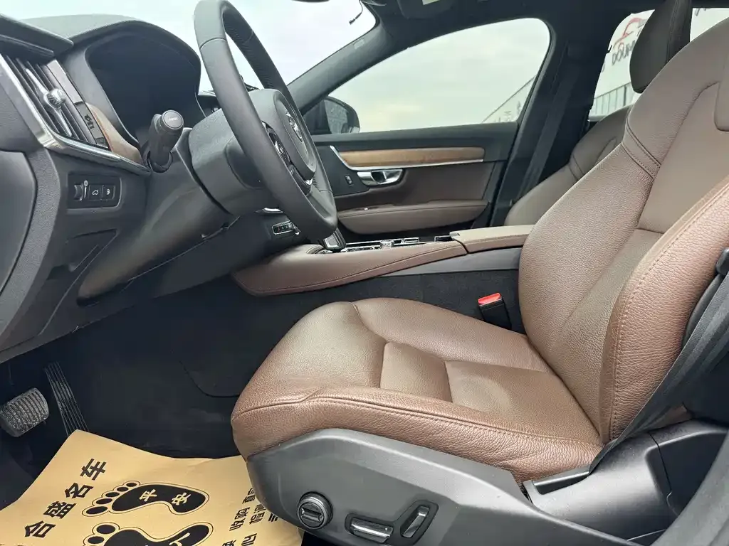 Volvo S90 PHEV 2021 из CN, фото 5
