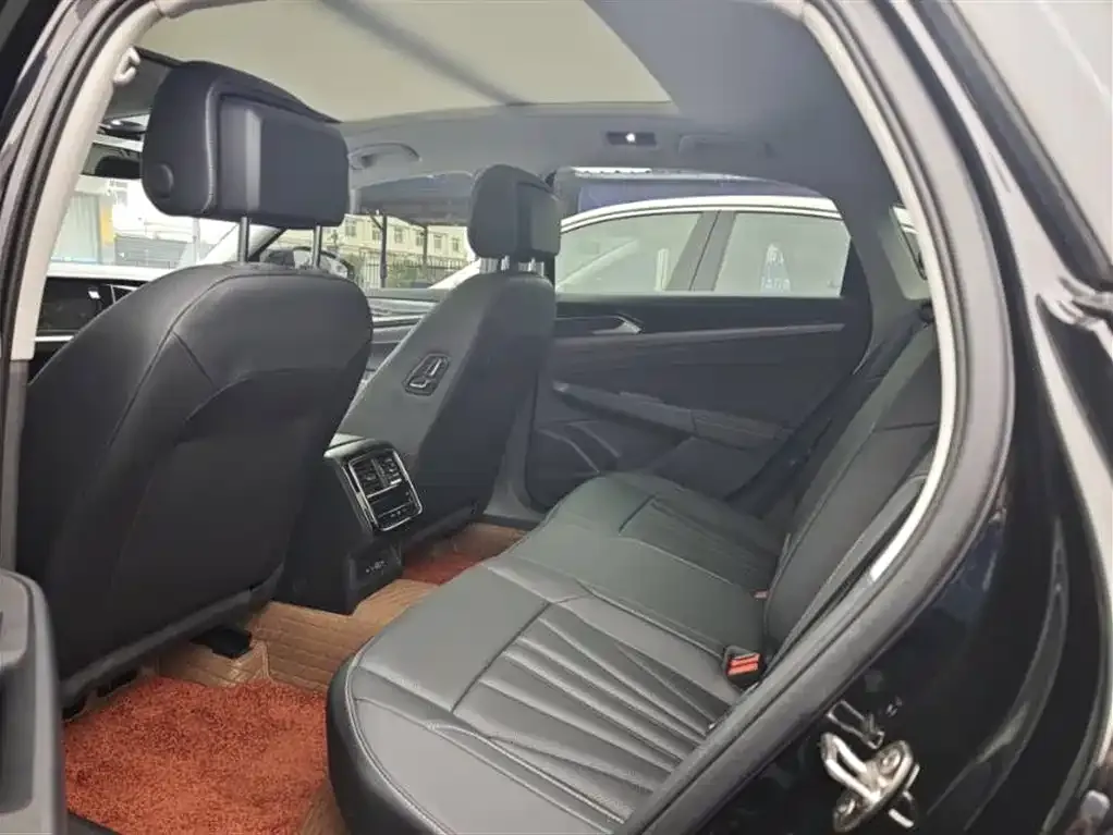Volkswagen Passat — фото 2