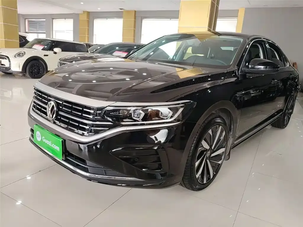 Volkswagen Passat — фото 1