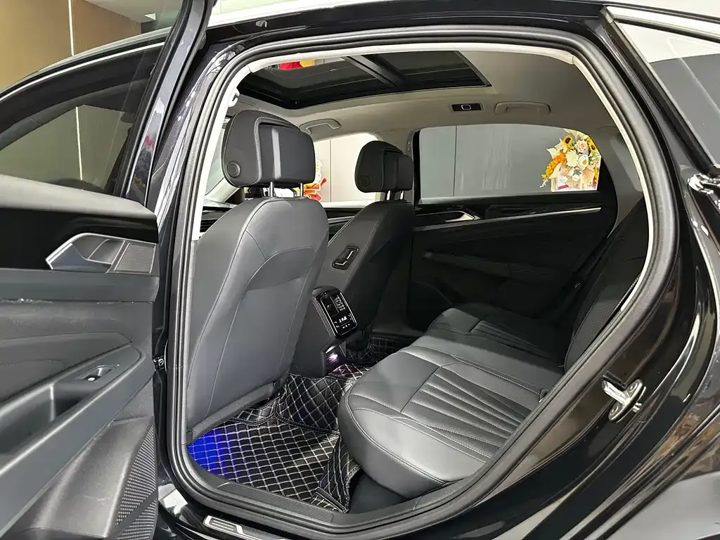 Volkswagen Passat — фото 5
