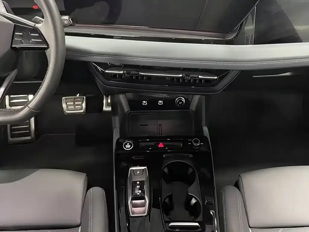 Audi Q6L e-tron 2025 из CN, фото 8