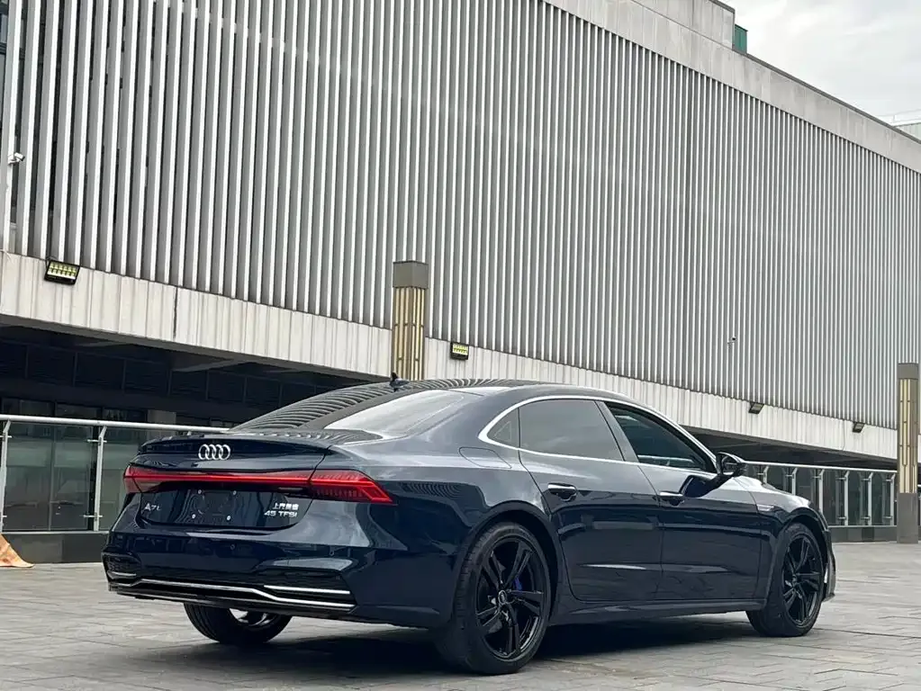 Audi A7L 2022 из CN, фото 3