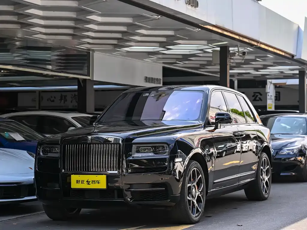 Rolls-Royce Cullinan — фото 1