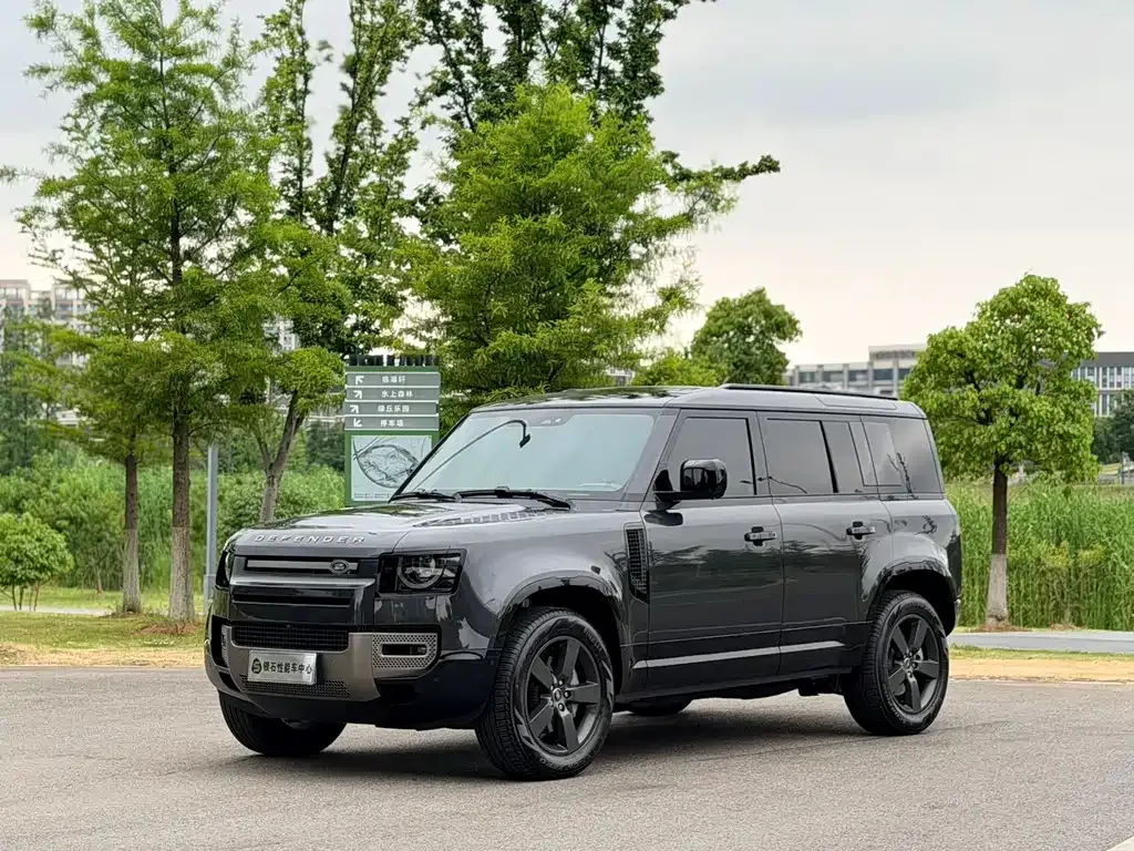 Land Rover Defender — фото 1
