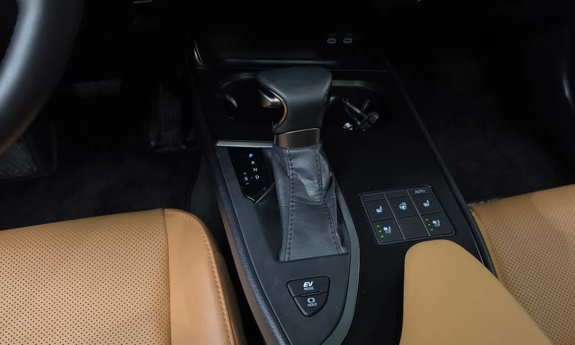 Lexus UX 2024 из KR, фото 10