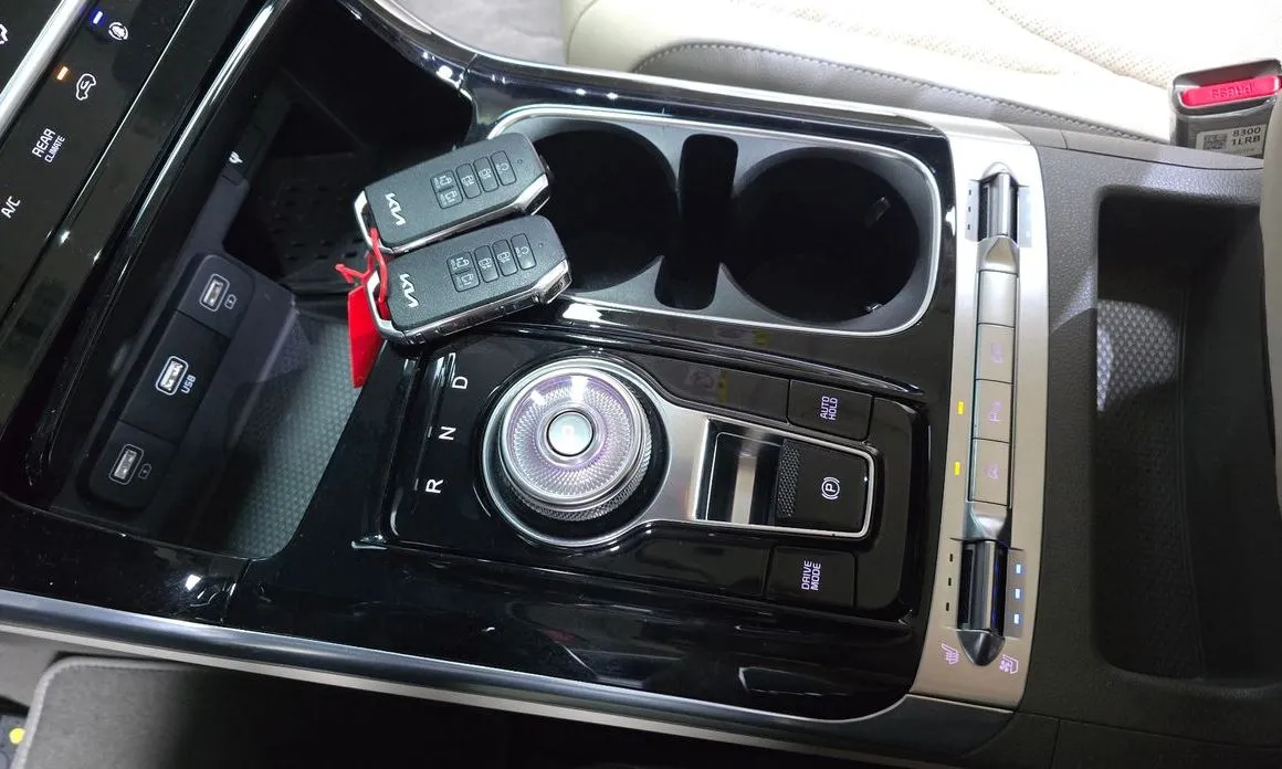 Kia Carnival 2023 из KR, фото 10