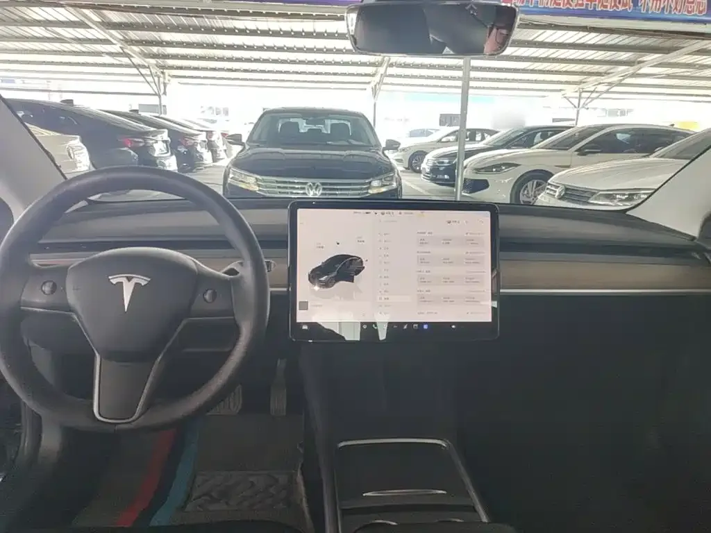 Tesla Model 3 — фото 5