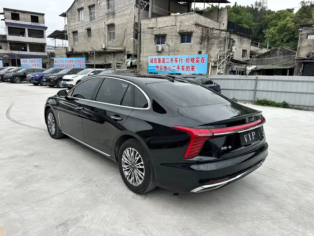 Hongqi H5 — фото 10