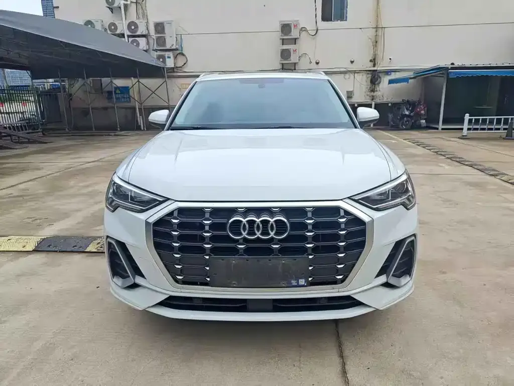 Audi Q3 — фото 10