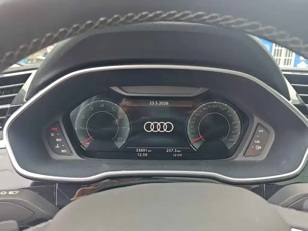 Audi Q3 — фото 4