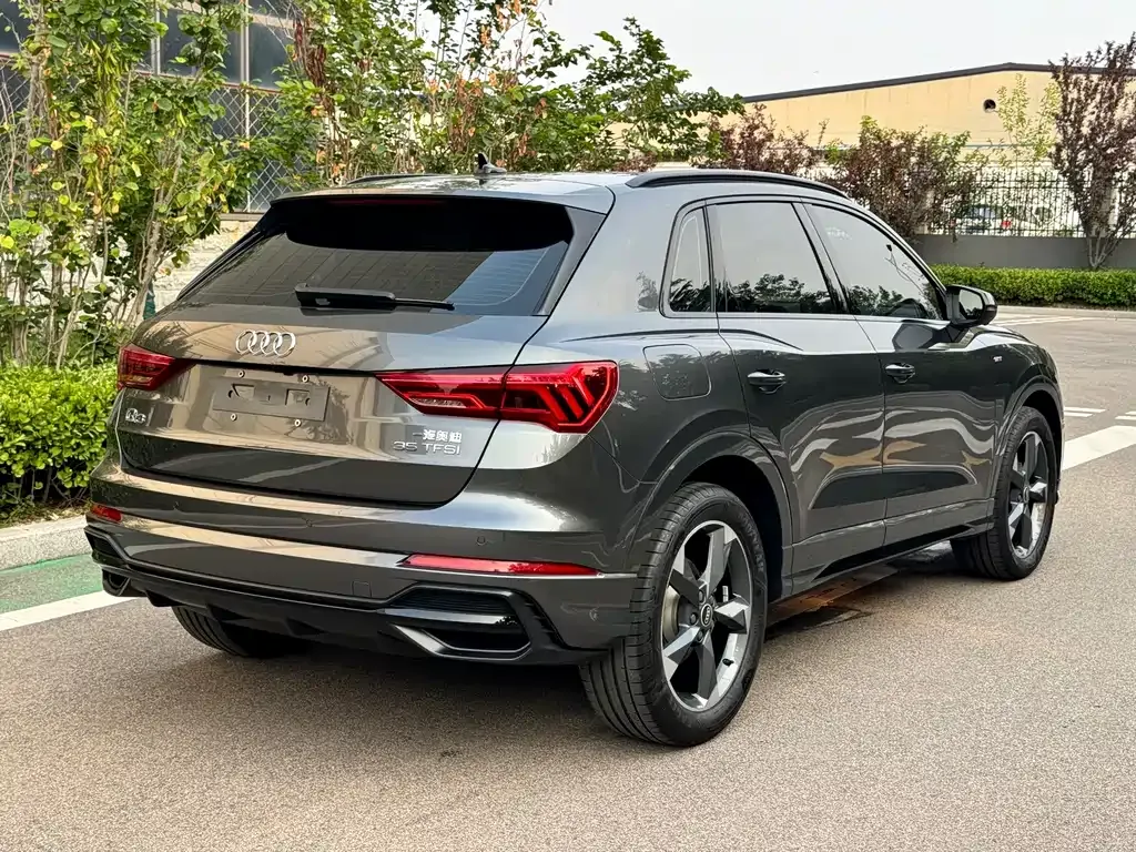 Audi Q3 — фото 9