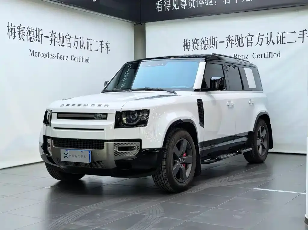 Land Rover Defender — фото 1