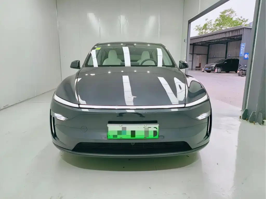 Tesla Model Y — фото 2