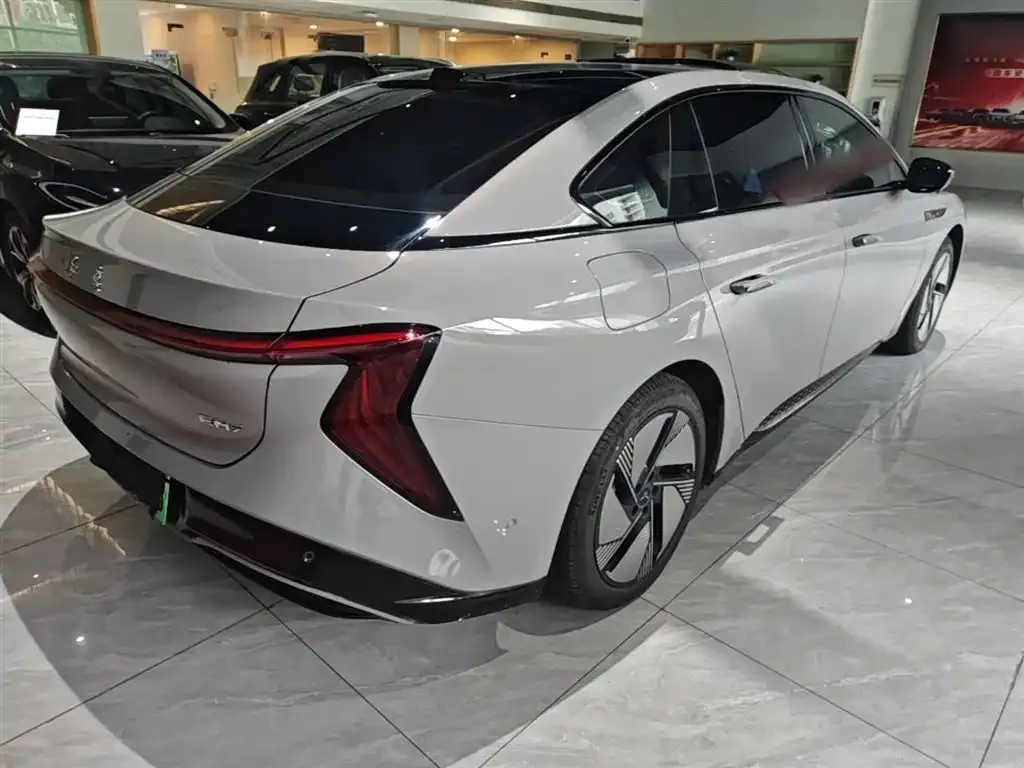 Hongqi EH7 — фото 10