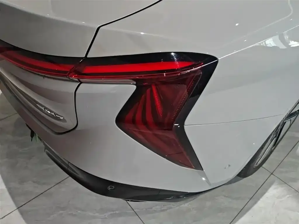 Hongqi EH7 — фото 2