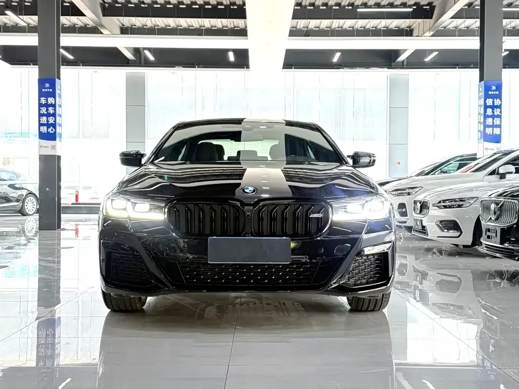 BMW 5 Series — фото 5