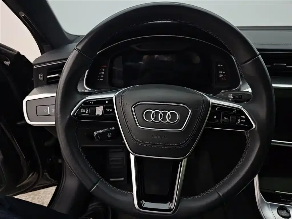 Audi A6L — фото 5