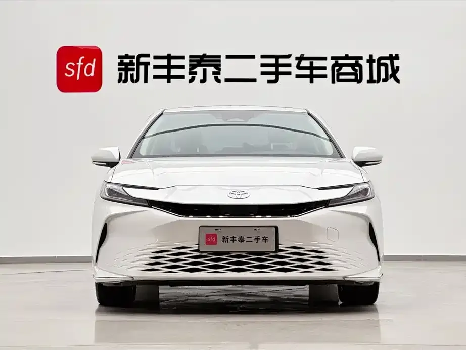 Toyota Camry 2024 из CN, фото 4