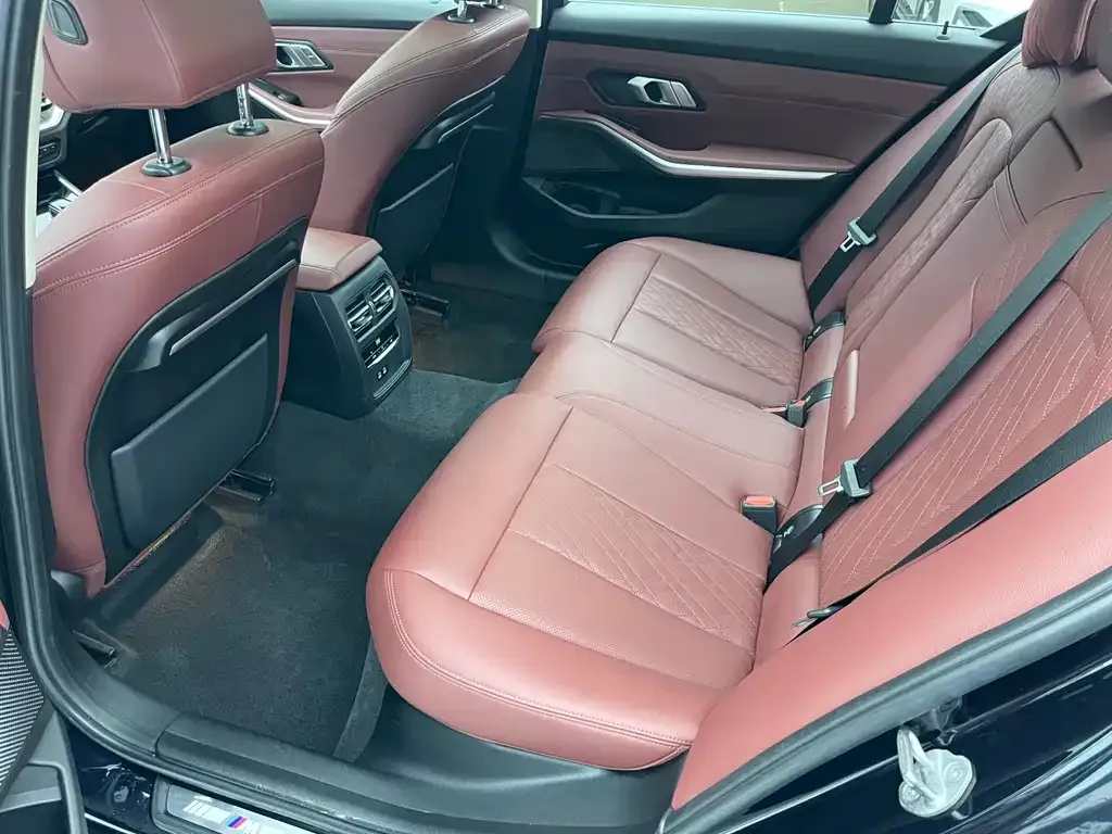 BMW 3 Series 2022 из CN, фото 4