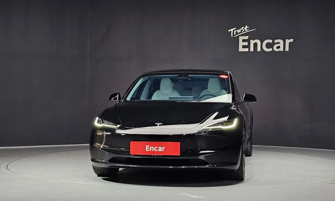Tesla Model 3 — фото 4