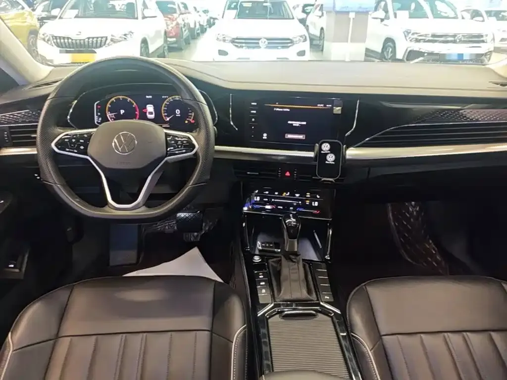 Volkswagen Passat — фото 8
