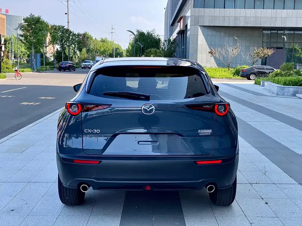 Mazda CX-30 2024 из CN, фото 4