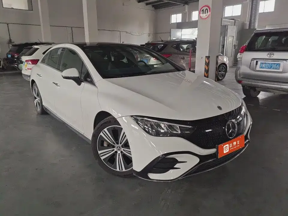 Mercedes-Benz EQE 2023 из CN, фото 8