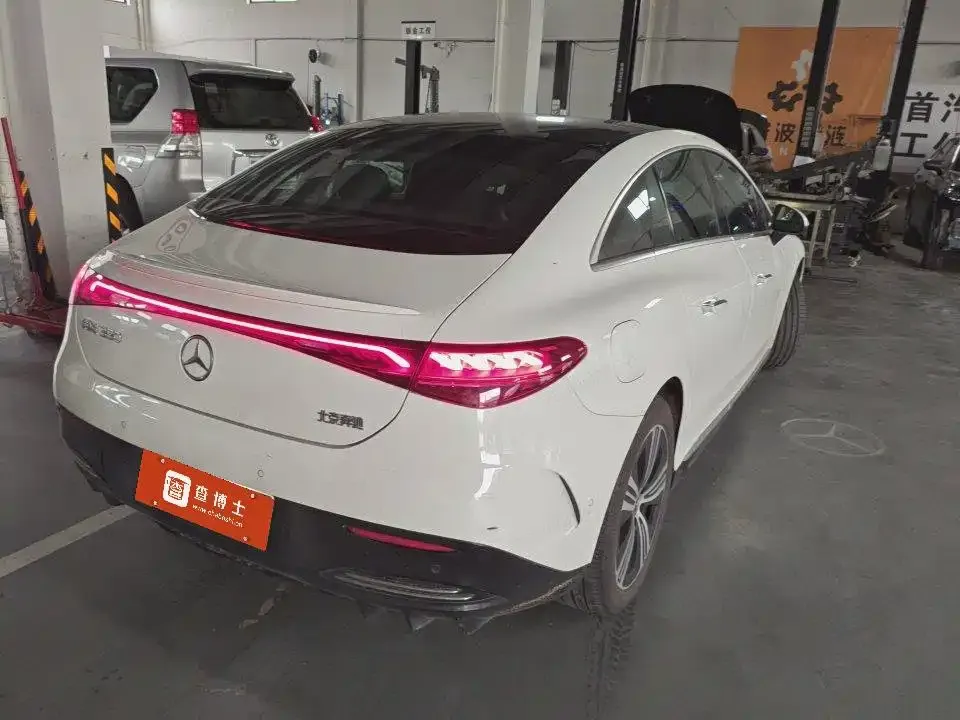 Mercedes-Benz EQE 2023 из CN, фото 9