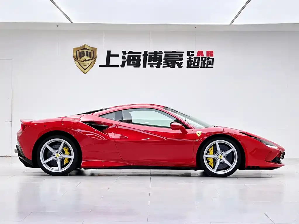 Ferrari F8 — фото 9
