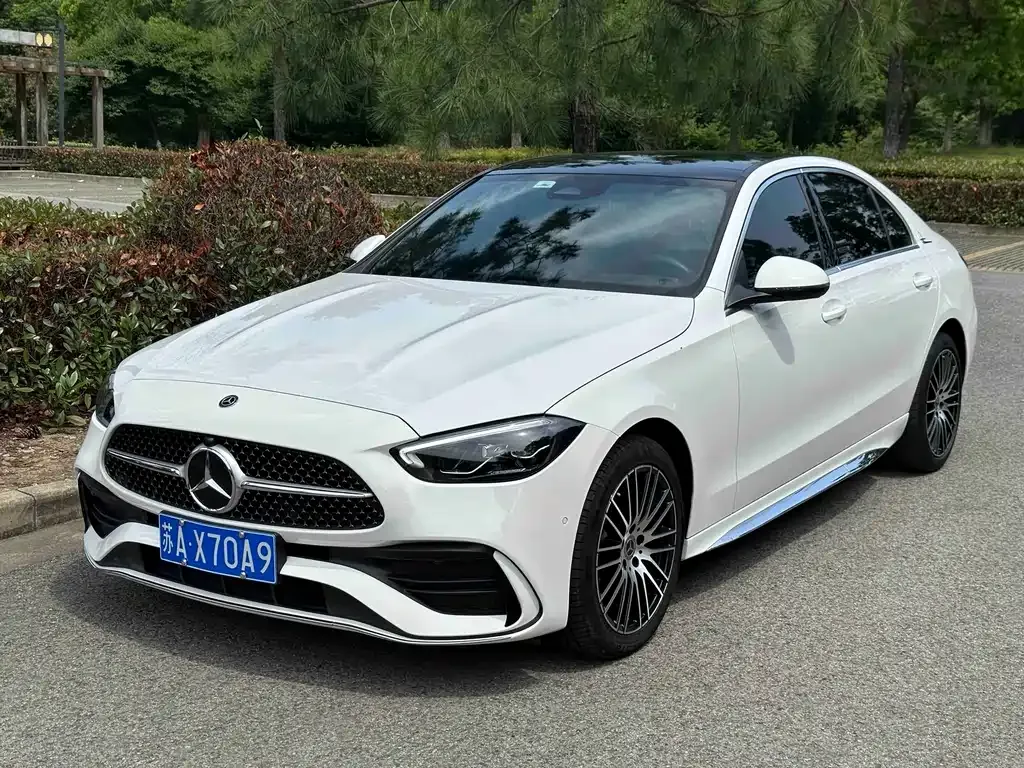 Mercedes-Benz C-Class — фото 1