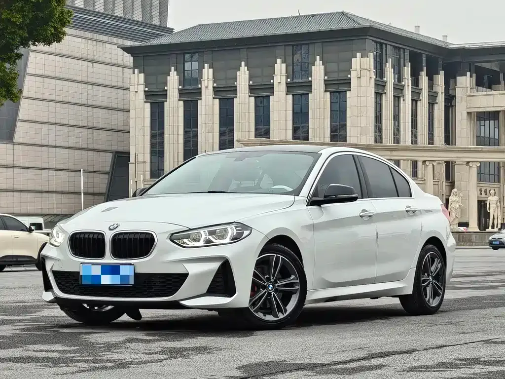 BMW 1 Series — фото 1