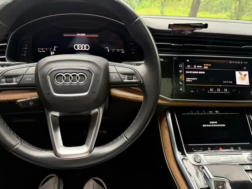 Audi Q7 — фото 4