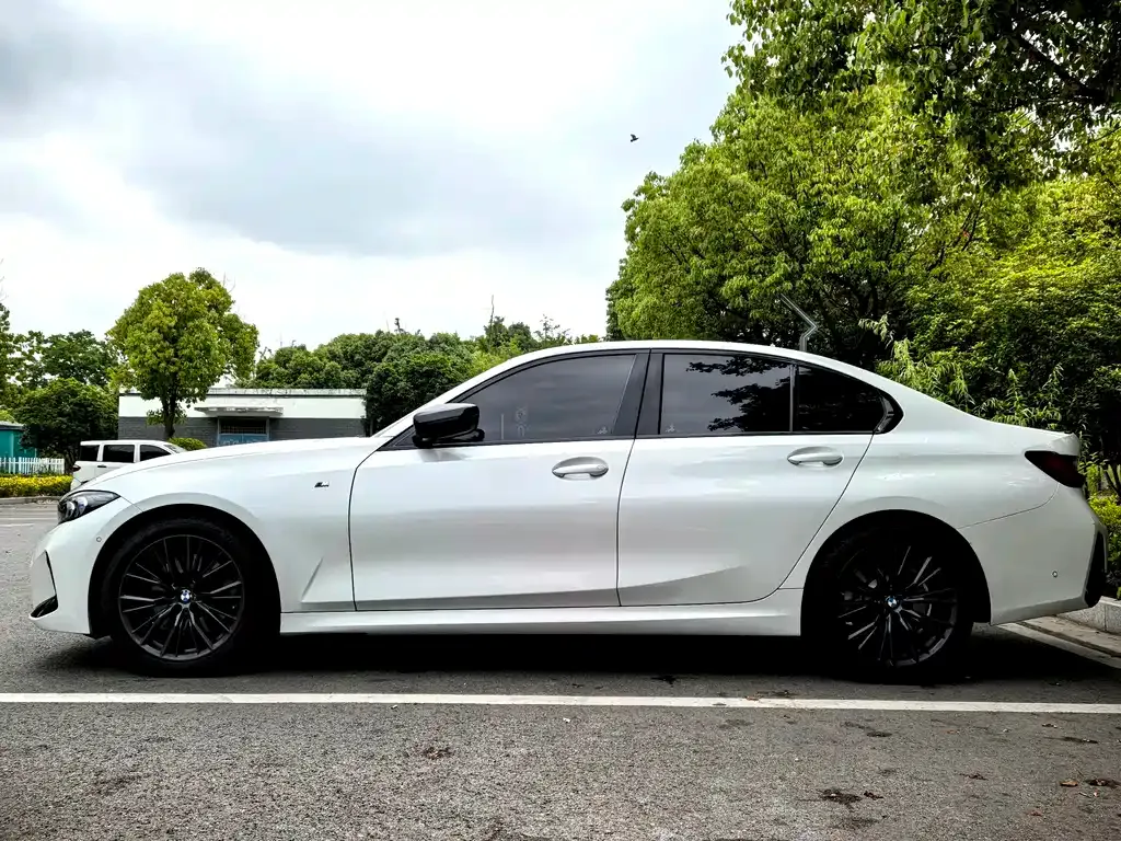 BMW 3 Series 2024 из CN, фото 7