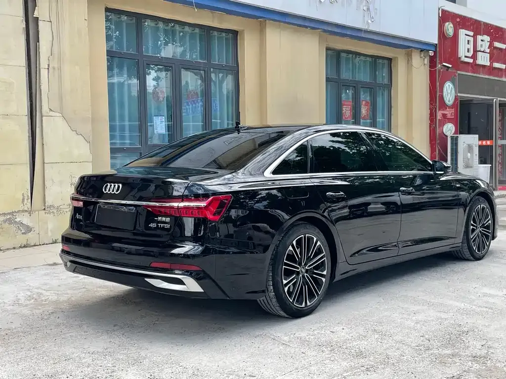Audi A6L 2024 из CN, фото 6