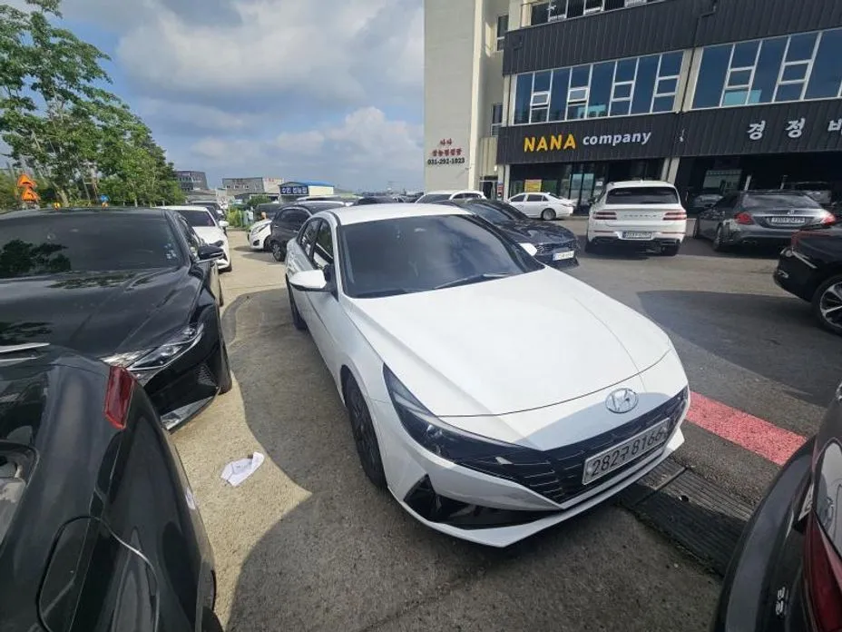 Hyundai AVANTE 2023 из KR, фото 2