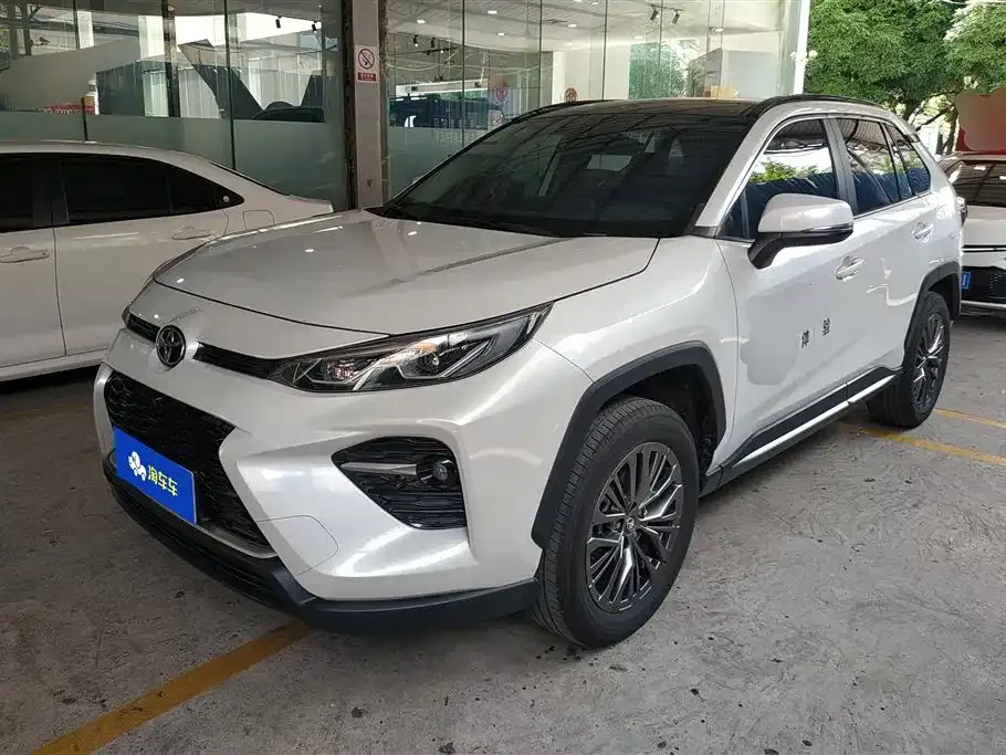 Toyota Wildlander — фото 1
