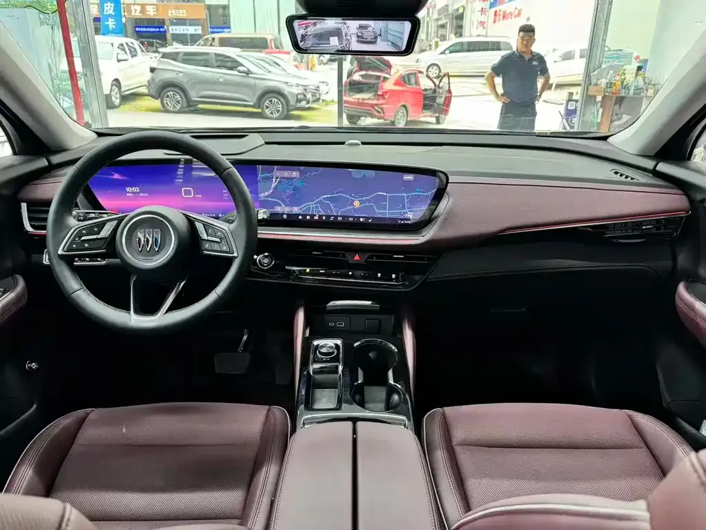 Buick Envision Plus — фото 9
