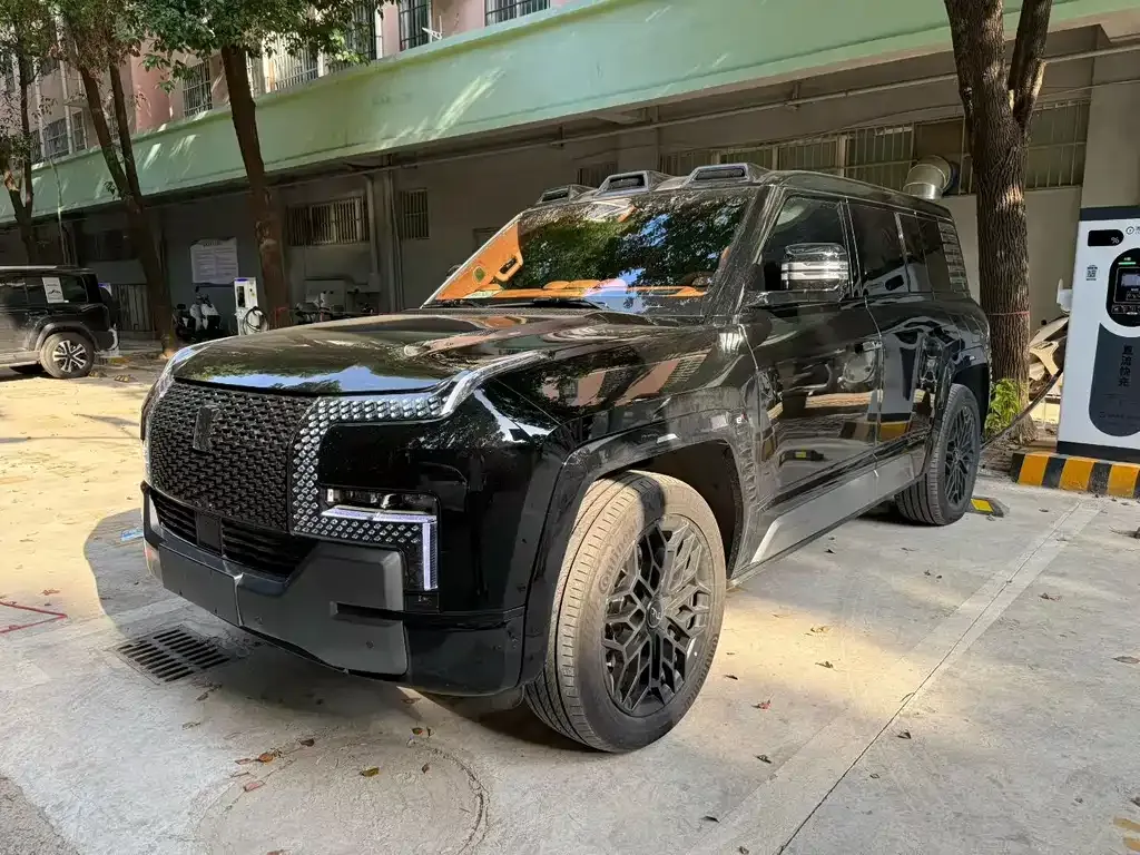 Yangwang U8