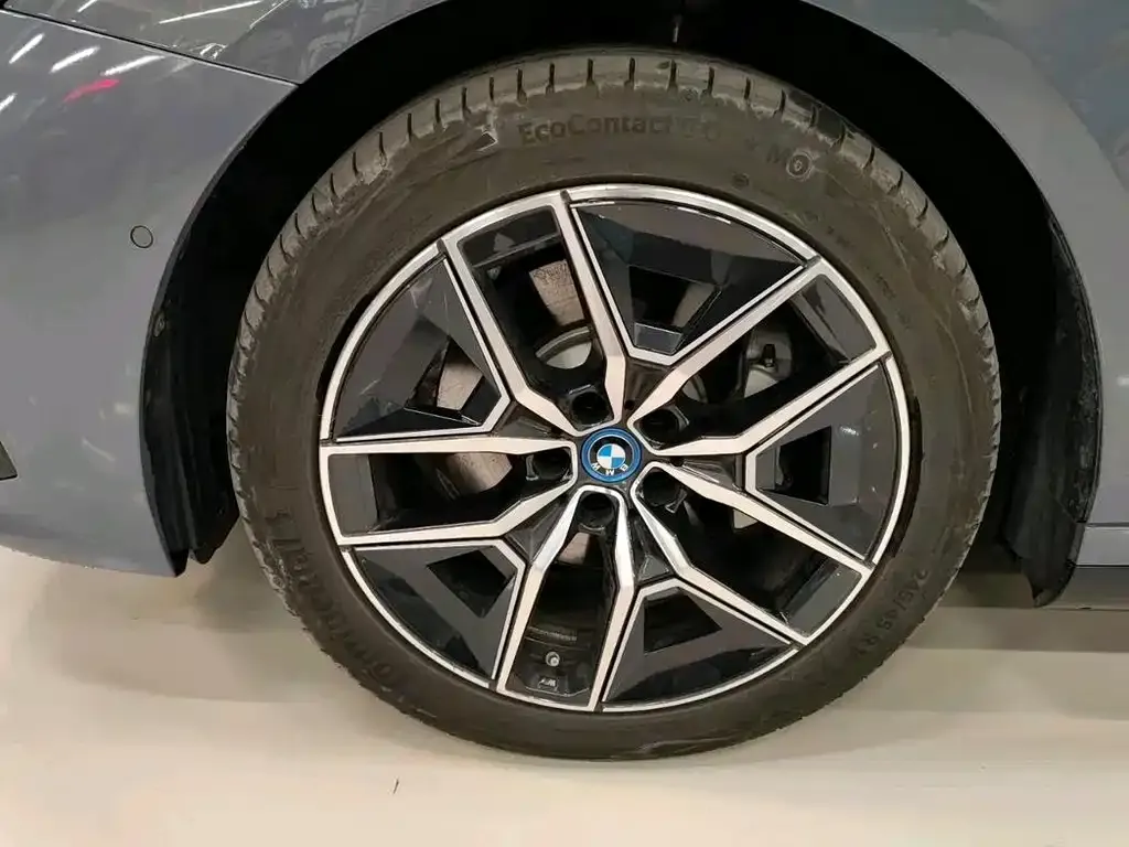BMW i5 2024 из CN, фото 3