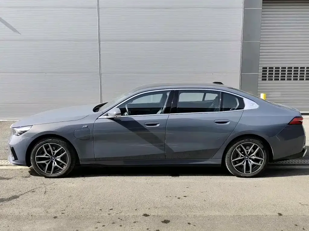 BMW i5 2024 из CN, фото 9