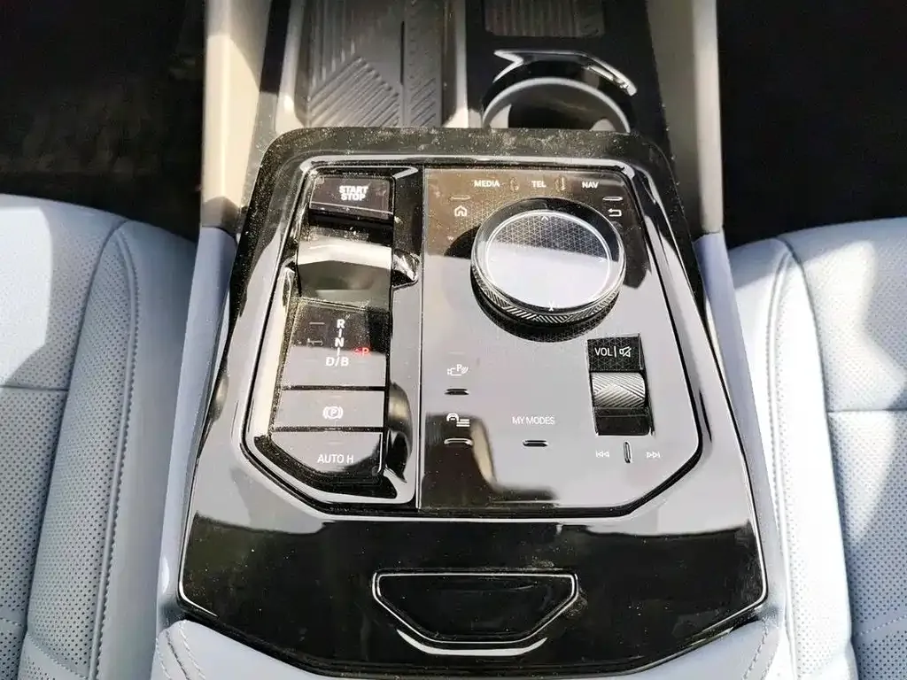 BMW i5 2024 из CN, фото 2