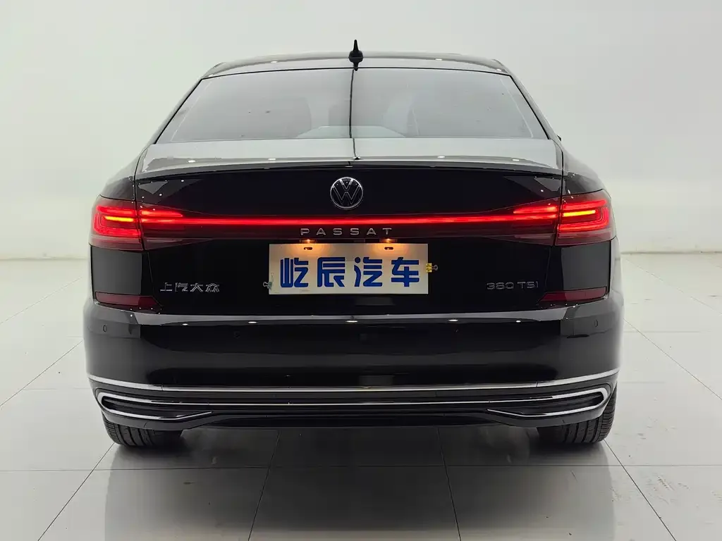 Volkswagen Passat — фото 5