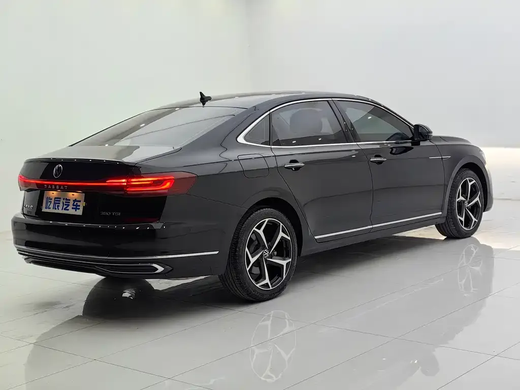 Volkswagen Passat — фото 4