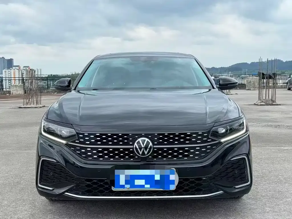 Volkswagen Passat — фото 8