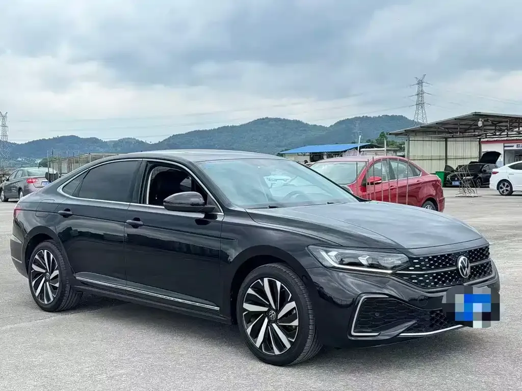 Volkswagen Passat — фото 7