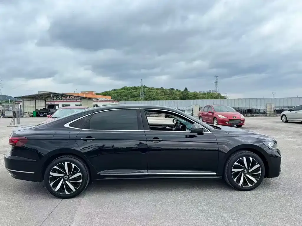 Volkswagen Passat — фото 4