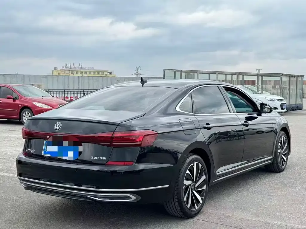 Volkswagen Passat — фото 9