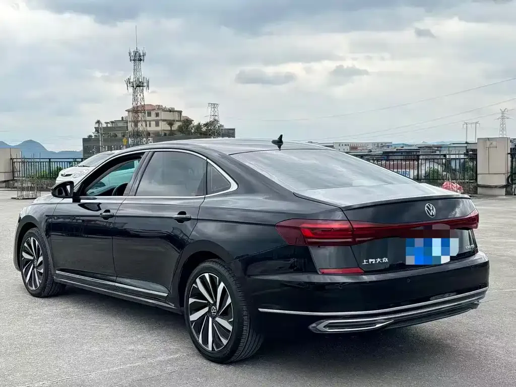 Volkswagen Passat — фото 5
