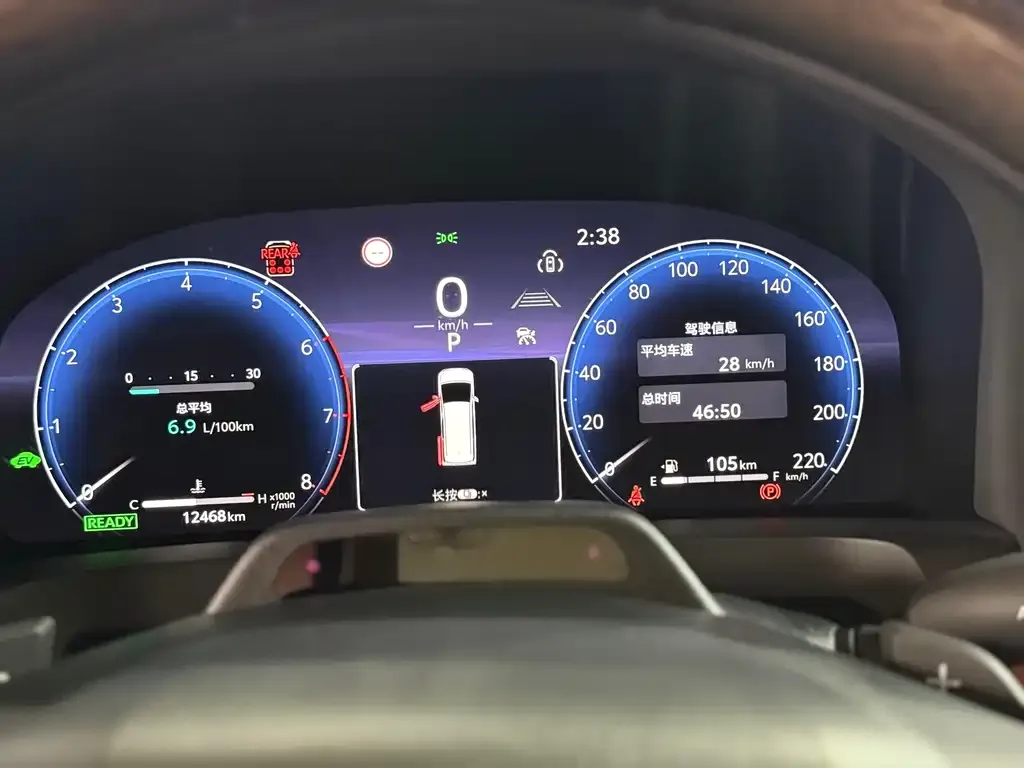 Toyota Alphard — фото 2